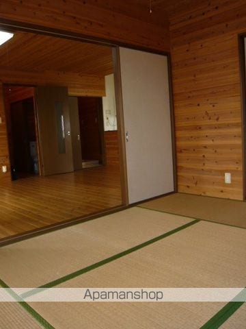 フォレストパークの内装写真