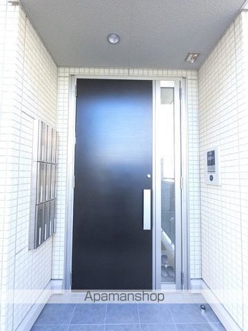 東武伊勢崎・大師線 細谷駅 徒歩23分 3階建 築10年の玄関写真