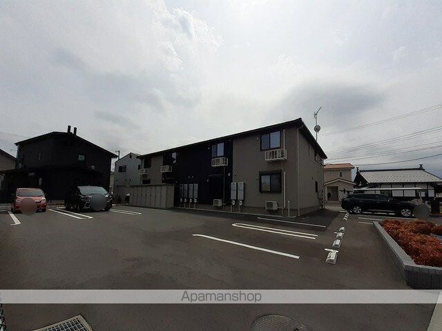 メゾン　グリシーヌ[1LDK/41.15m2]の駐車場