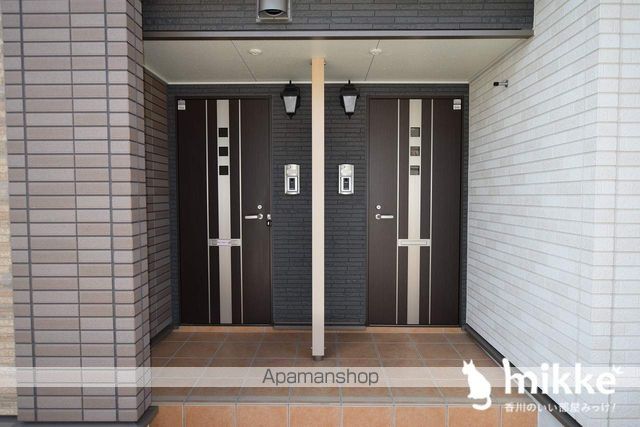 クラール元山Eの玄関写真