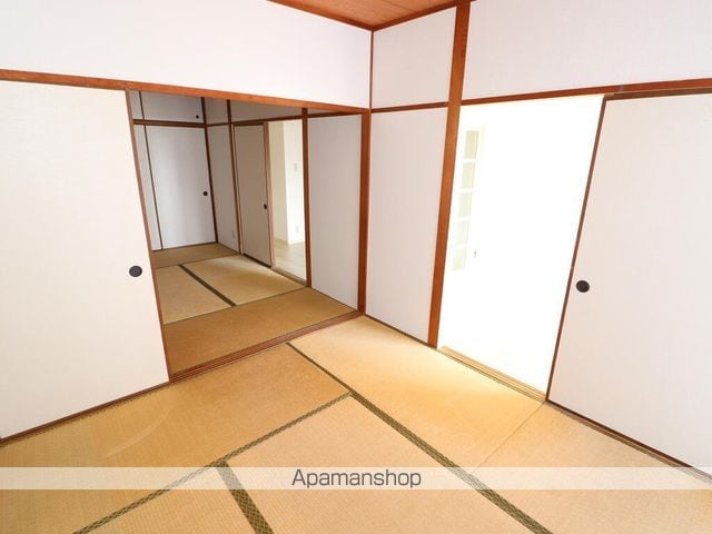 第3鶴丸ハイツの内装写真