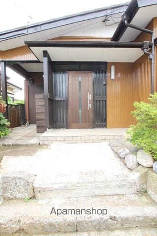 市原市 1階建 築60年の玄関写真