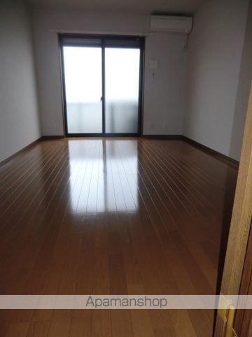 アンプルール リーブル KOIKEIIBの内装写真