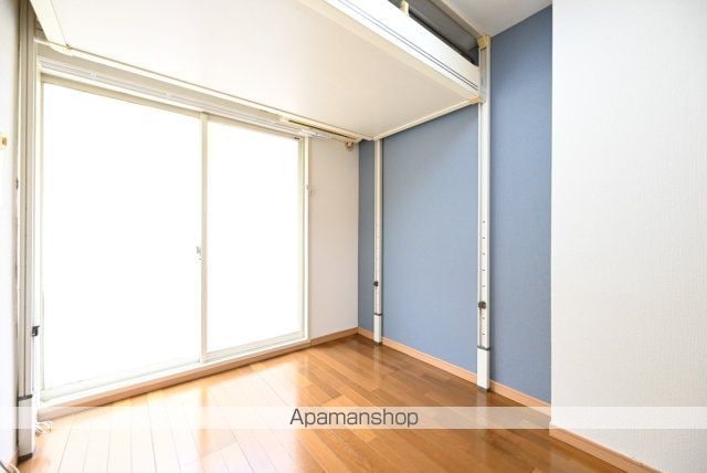 メトリブ三軒茶屋[1R/14m2]のリビング・居間3