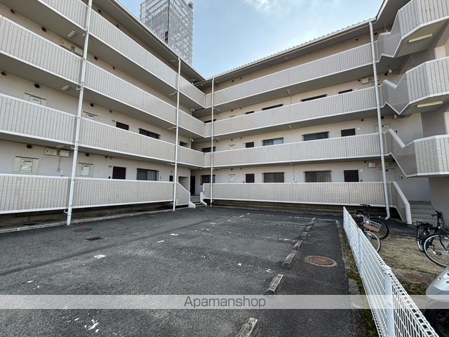 脇坂マンションの玄関写真