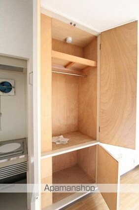 ヴィラ扇[1R/22.4m2]の収納