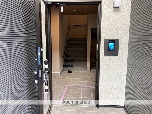 小針藤山NEOMAISONの玄関写真