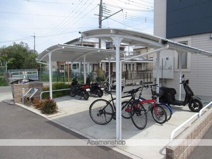 コーラルヴィラ出島Ａ[1LDK/45.82m2]の共用部1