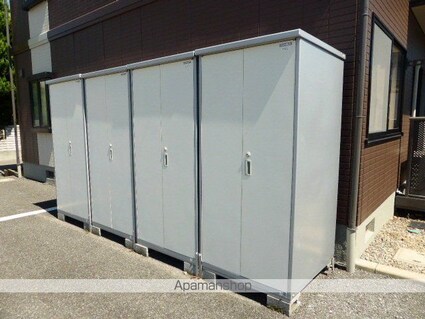 長野県長野市川中島町今井[2DK/42.72m2]の共用部1
