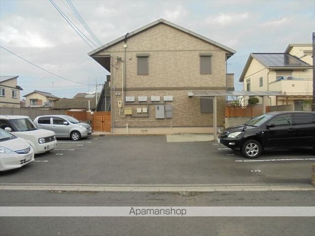 和歌山県和歌山市鷹匠町１丁目[1R/30.03m2]の駐車場2