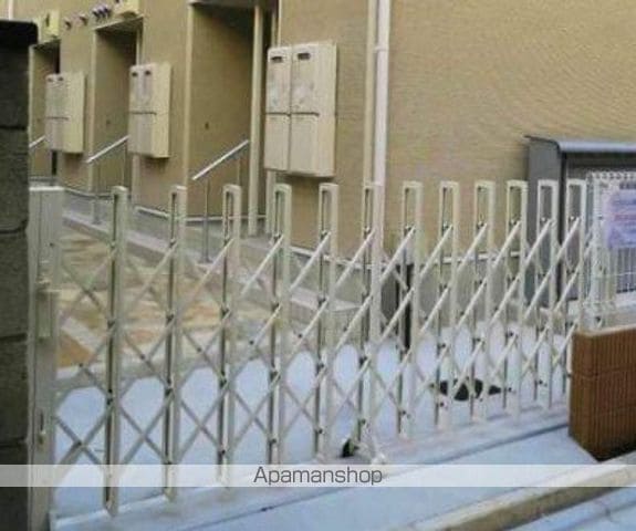 レオネクスト青栁の玄関写真