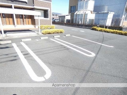 サウス　クレストⅠ[1LDK/46.06m2]の駐車場
