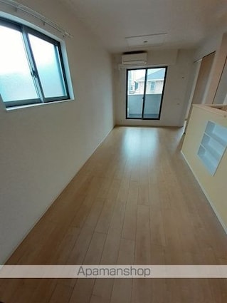 愛媛県新居浜市政枝町３丁目[2LDK/56.68m2]のリビング・居間