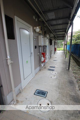 シャルム国分寺台の玄関写真
