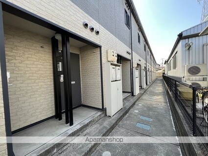 レオパレスミスフィッツ[1K/23.61m2]の玄関