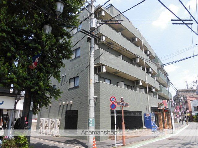 トラットリアK&Mの外観写真