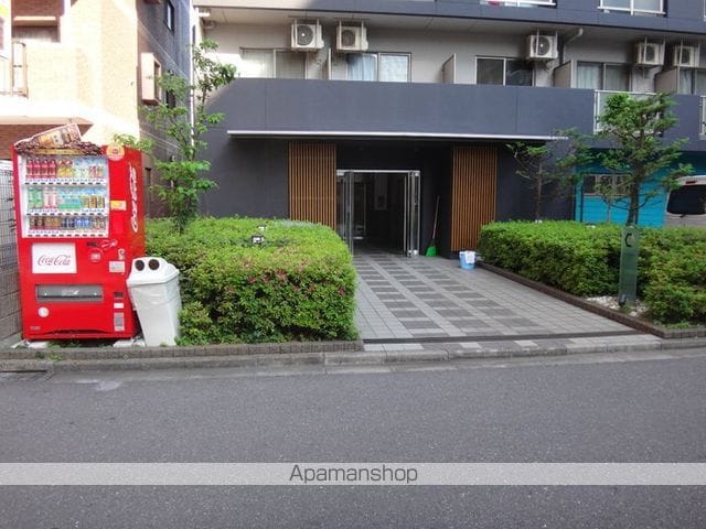 カスタリア西船橋の玄関写真