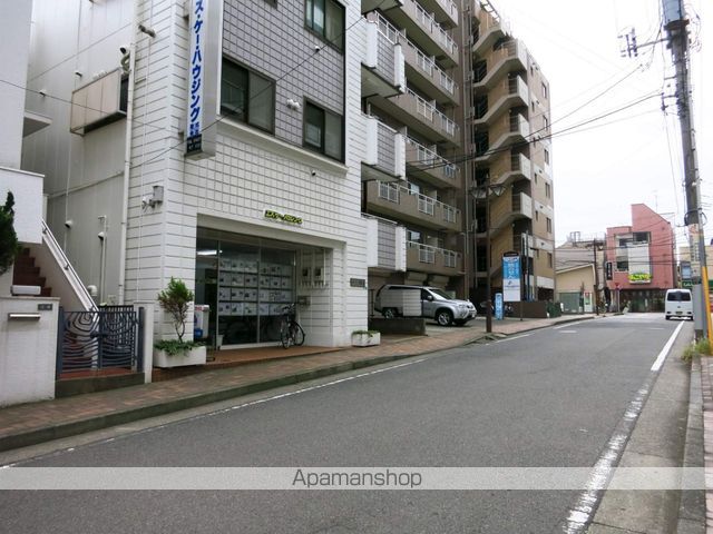 メゾンパルスの玄関写真