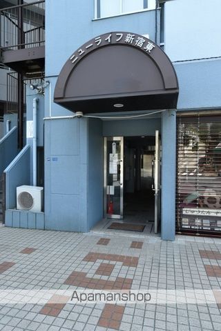 ニューライフ新宿東の玄関写真