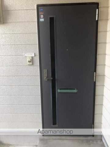 ヴィラ石原G棟の玄関写真