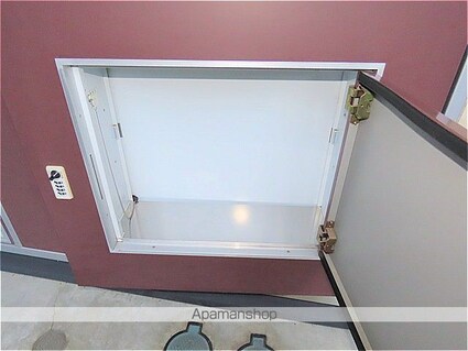 レオパレスグリーンパーク[1K/23.18m2]の玄関1