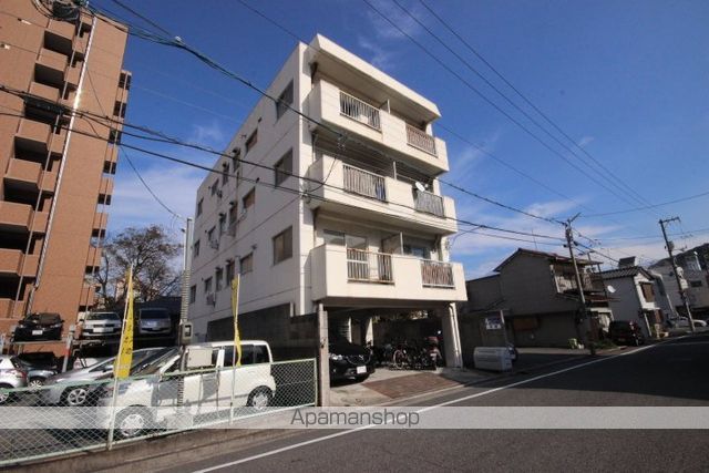 実森ビルの外観写真