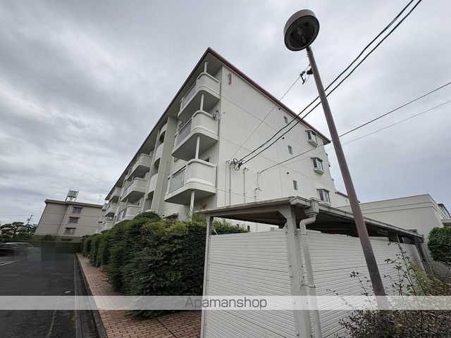 芳川ハイツ1号棟の外観写真