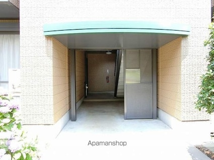 東京都府中市本宿町３丁目[3DK/56.9m2]のエントランス