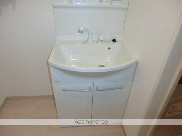 アルバミュウ811の内装写真