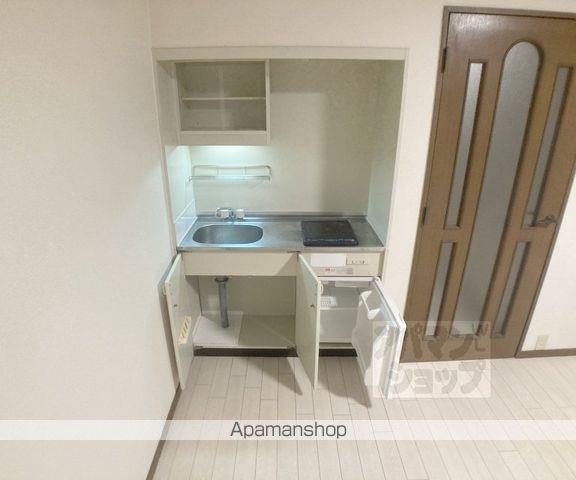 ヴェルビュ二条城東の内装写真