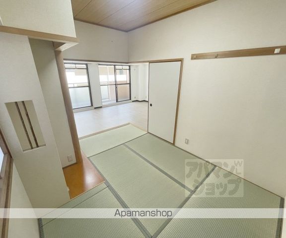 ライオンズマンション一条智恵光院の内装写真