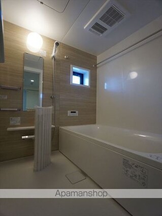 Ｃｅｌｅｎｅｓｔ高岳[2LDK/62.5m2]のバス