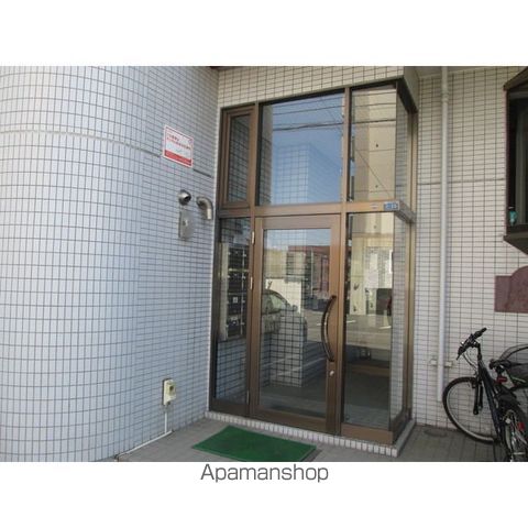 メゾンドジャパンの玄関写真