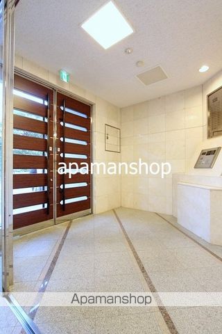 LEGAL靭公園南の玄関写真