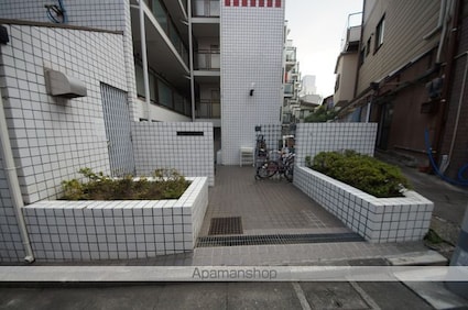 ハイシティ代々木公園[1R/14.1m2]のエントランス