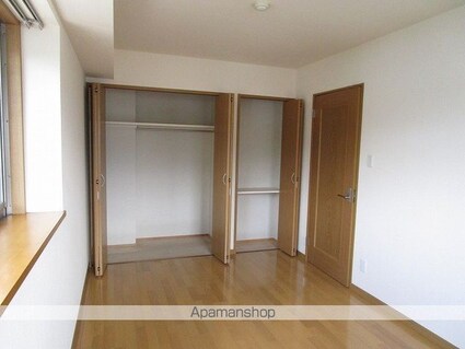 タロックス新居浜[2LDK/64.26m2]の収納