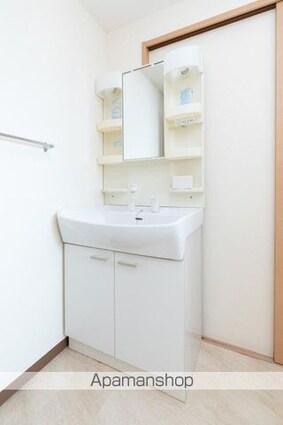 ヴィラ・アンソレイエ香西本町[2LDK/56.7m2]の洗面所