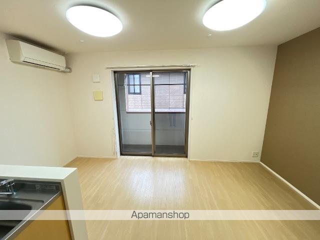 大分市 2階建 築11年の内装写真