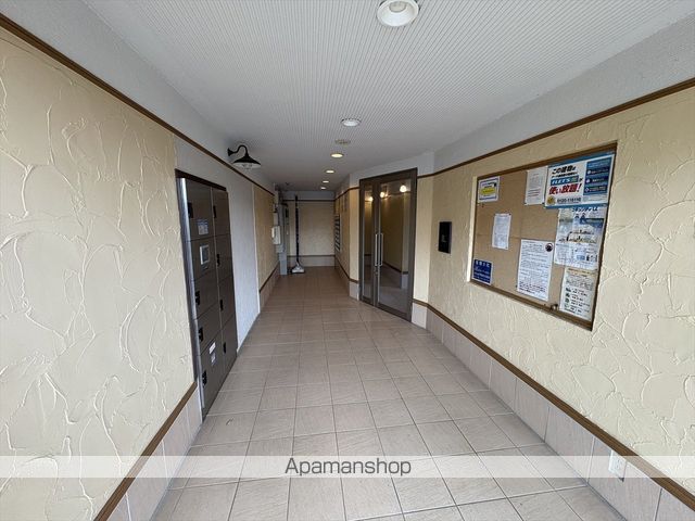ルミエール北里の玄関写真