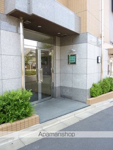 ドミール桜新町の玄関写真