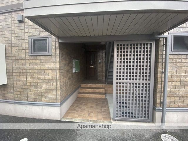 グリーンゲイブルズ A棟の玄関写真