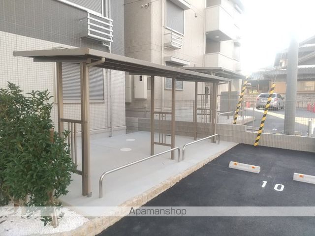 エクスプライエの玄関写真