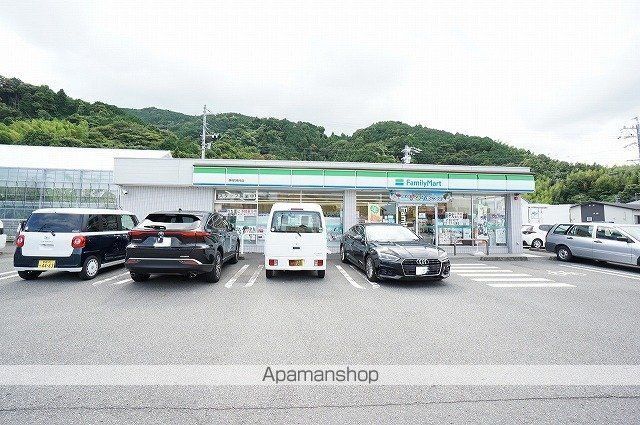 ラ・ファミーユ若杉の周辺写真