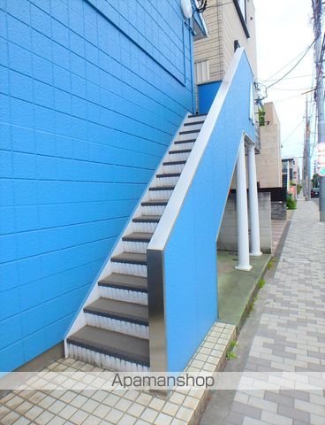 ビラメゾン国立の玄関写真