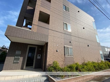 ラック　フィールド[1K/30.6m2]の外観1