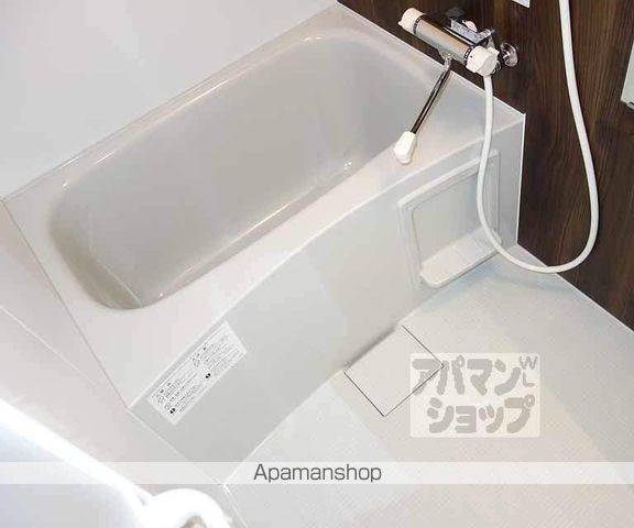 INSIGHT REPOS YAMASHINA NAGITSの内装写真