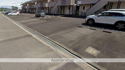 香川県高松市東山崎町[2DK/40.11m2]の駐車場