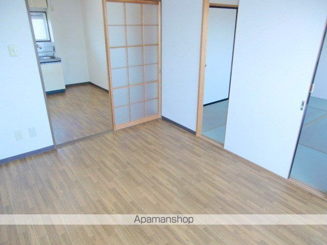 ロイヤルマルトウIIの内装写真
