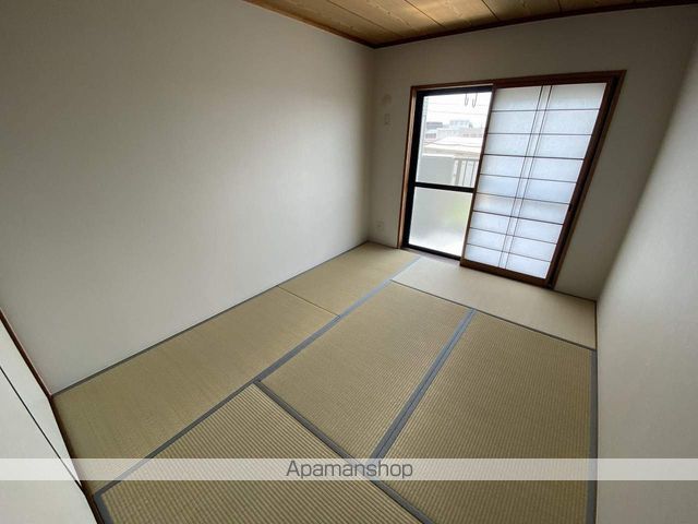 クローバー浅井の内装写真
