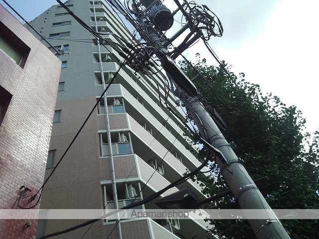 メインステージ本駒込駅前の外観写真